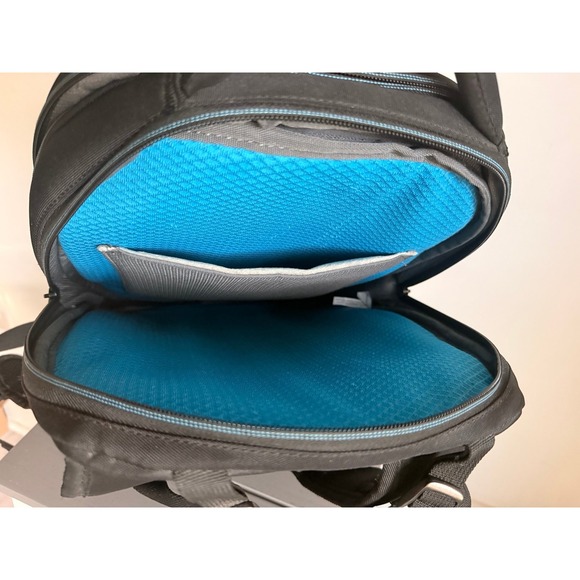 Alienware Vindicator 2.0‎ gaming backpack blue black - Picture 4 of 12